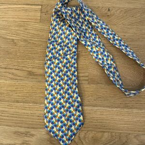 Burberry tie EUC